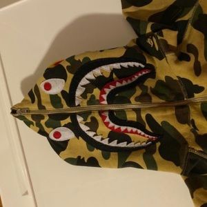 BAPE 1st Camo PONR Shark Half Zip Raglan